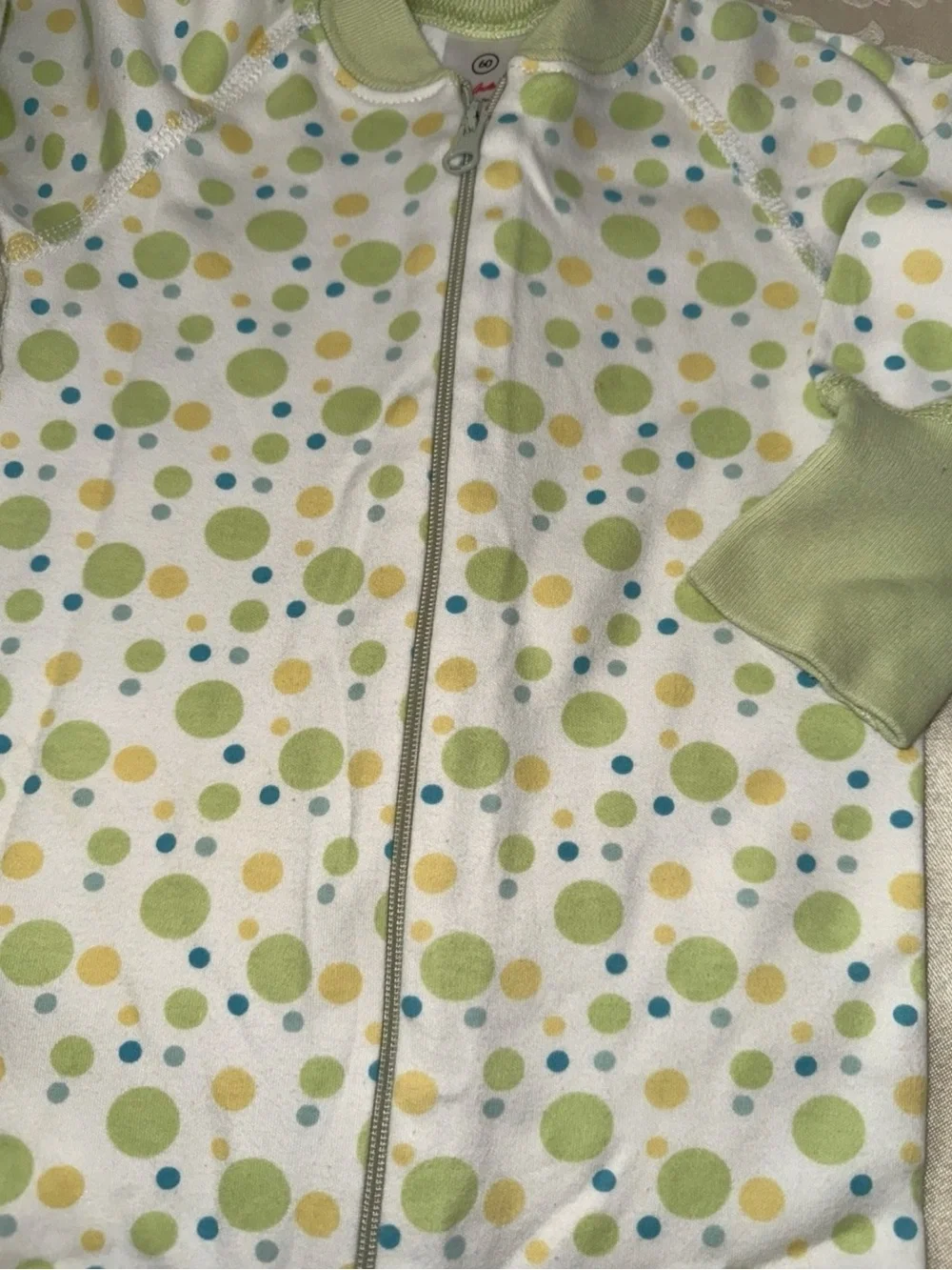 Hanna Andersson White One-Piece with Green and Yellow Dot Print size 3/6 Months